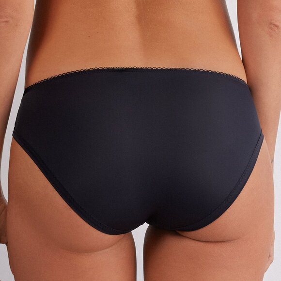 Intimissimi Lingerie 2-piece Balconette Bra (38B) and Panties (L) Set - Picture 10 of 15